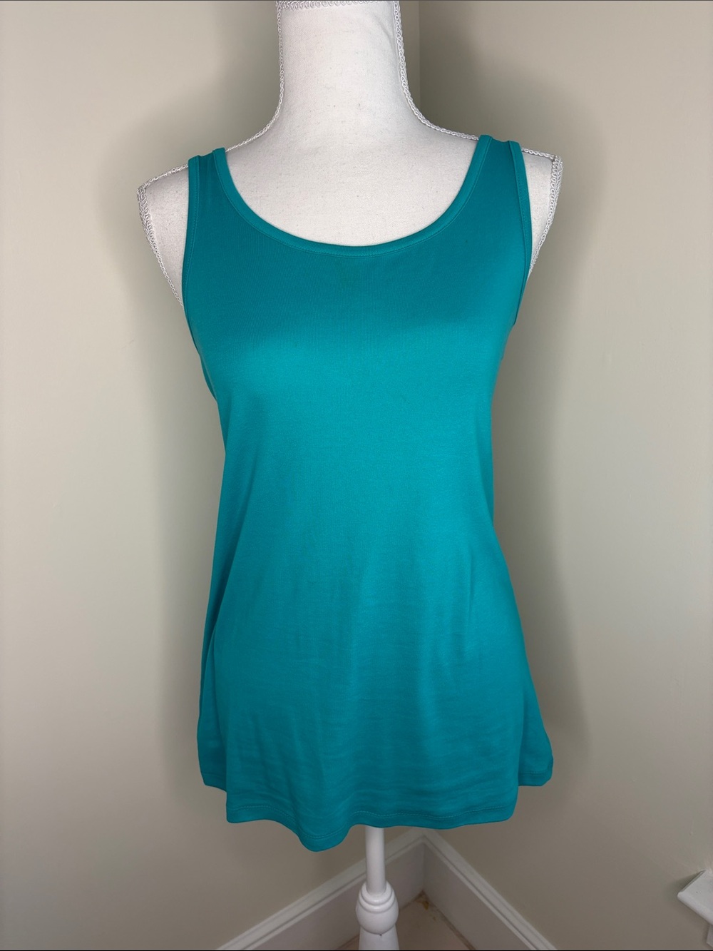 Faded Glory Teal Scoop Neck Tank. Large